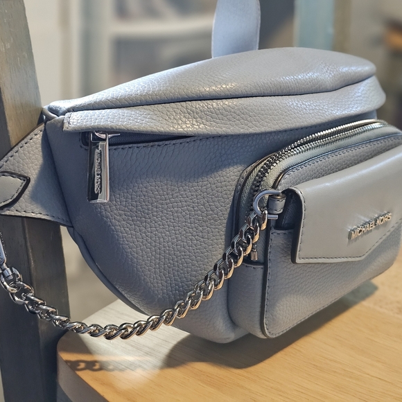 Michael Kors Light Gray Crossbody Bag - Picture 5 of 5